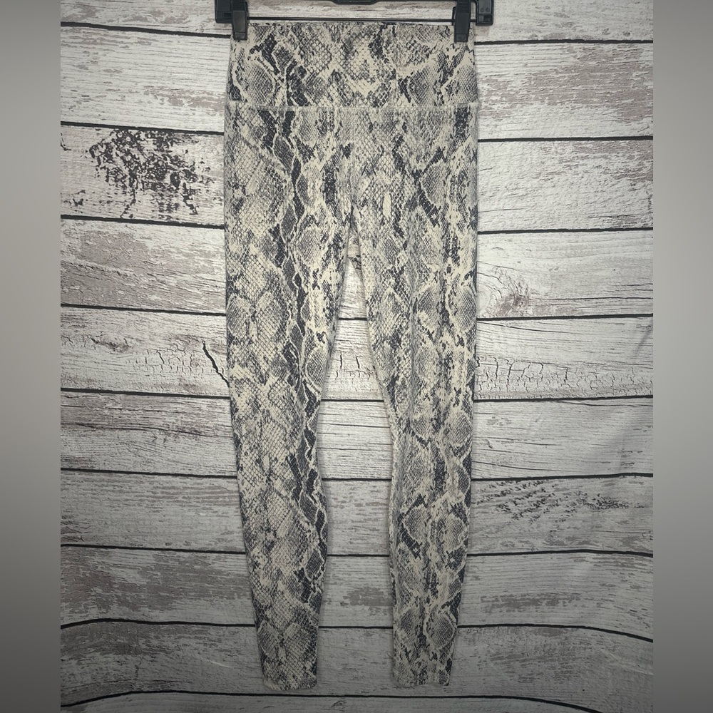 Alo Women's Size Small High-Waist Snakeskin Vapor Leggings